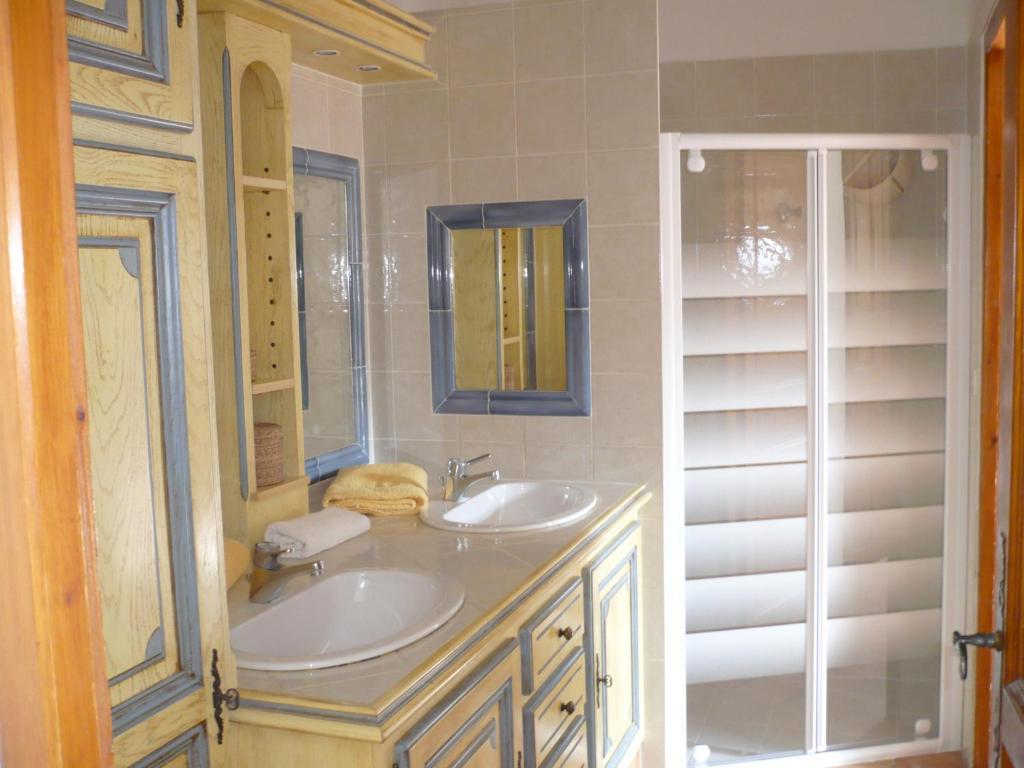 Auberge D'Anais Entrechaux Rom bilde